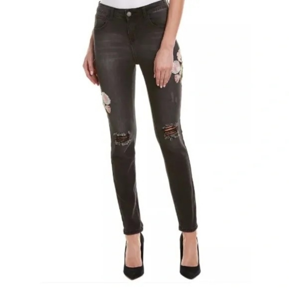 DISTRESSED FLORAL EMBROIDERY